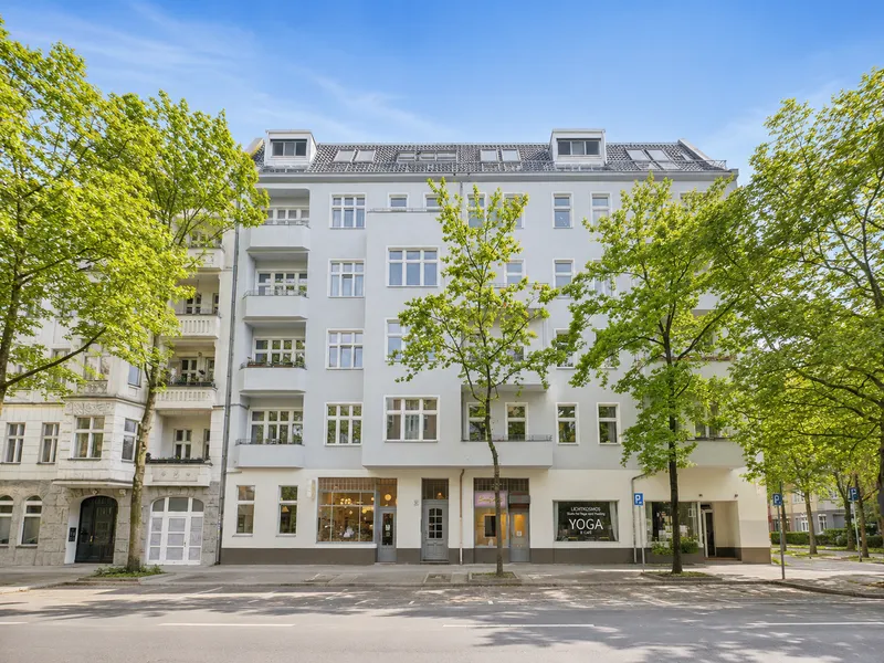 | 3-Zimmerwohnung mit EBK und 2 Balkonen in Wilmersdorf/ am U-/S-Bhf. Bundesplatz (S-Ring) — photo 1